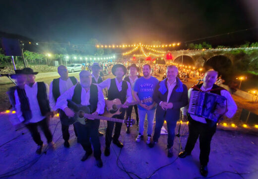 A “Noite Velada” volveu encher de música e luz o campo do río de Ponte Ledesma